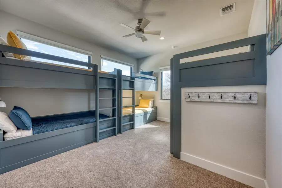 Bedroom five: Bunk room that sleeps 8.