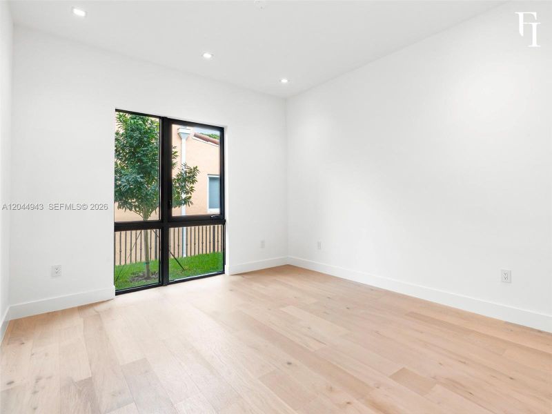 Spacious, unfurnished interior of a new home in , Coral Gables (Image 20). Spacious, unfurnished interior of a new home in , Coral Gables (Image 20).