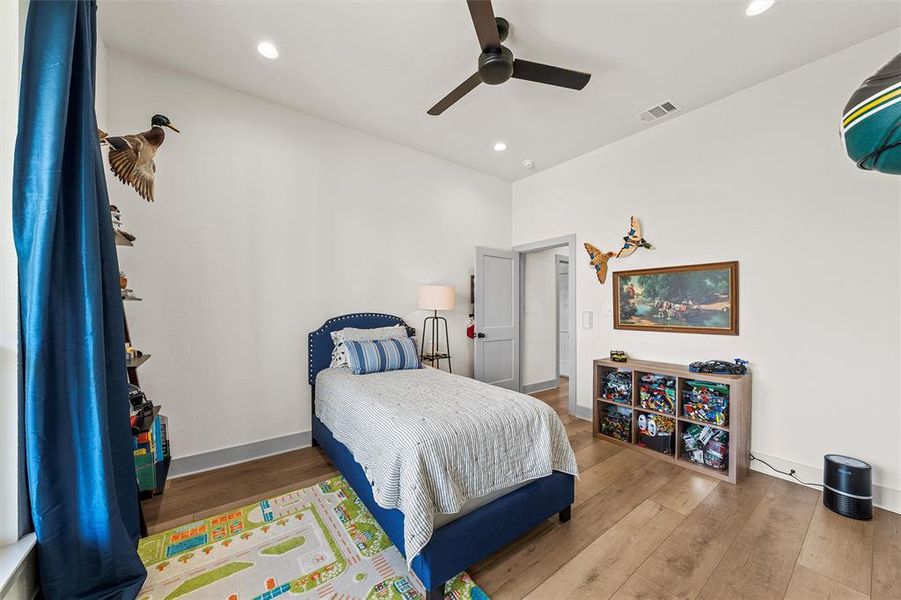 Furnished interior view inside a new home in , Moody (Image 23).