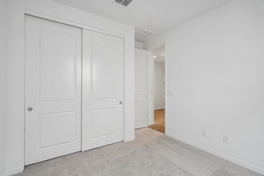 Spacious, unfurnished interior of a new home in Rancho Mercado, Surprise (Image 31).