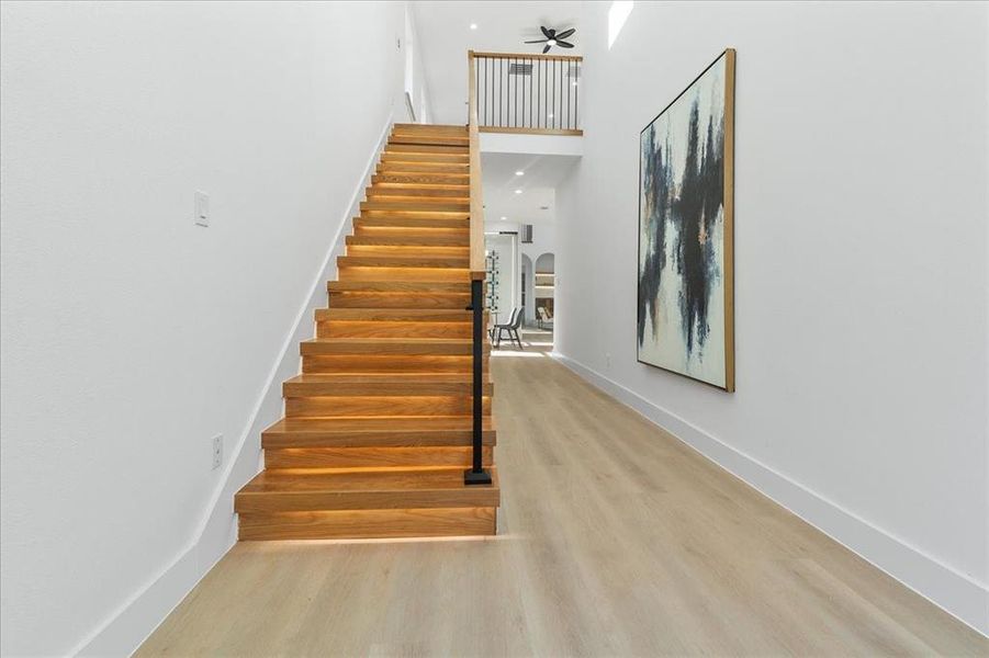 Spacious, unfurnished interior of a new home in , Dallas (Image 24).