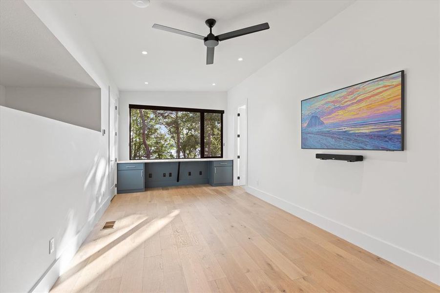 Spacious, unfurnished interior of a new home in , Pittsburg (Image 18).