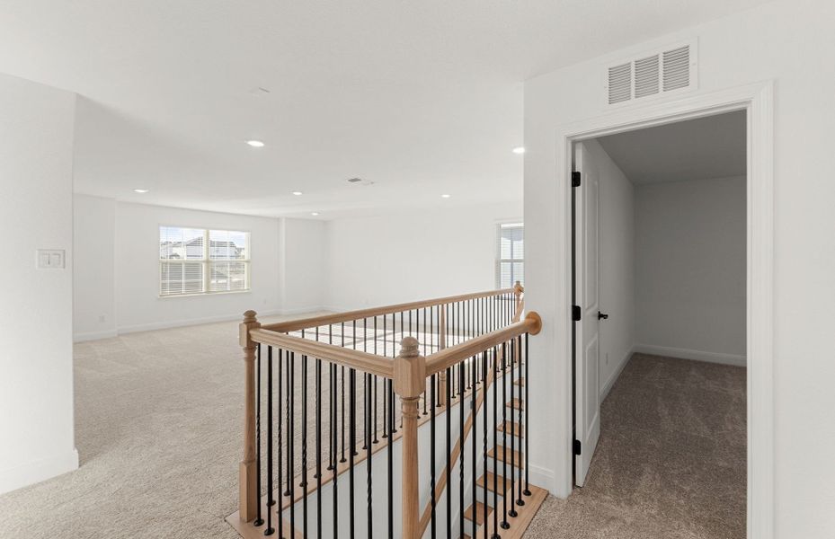 Spacious, unfurnished interior of a new home in Patterson Ranch, Georgetown (Image 45).
