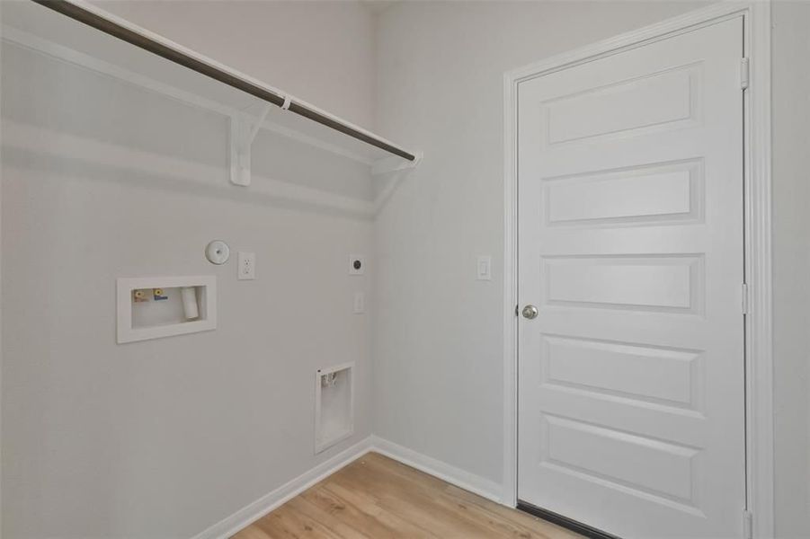 Spacious, unfurnished interior of a new home in Lakes at Black Oak, Magnolia (Image 53).