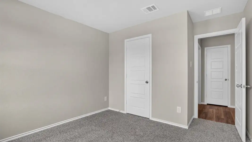 Spacious, unfurnished interior of a new home in Monarch at the Meadows, Ponder (Image 26).