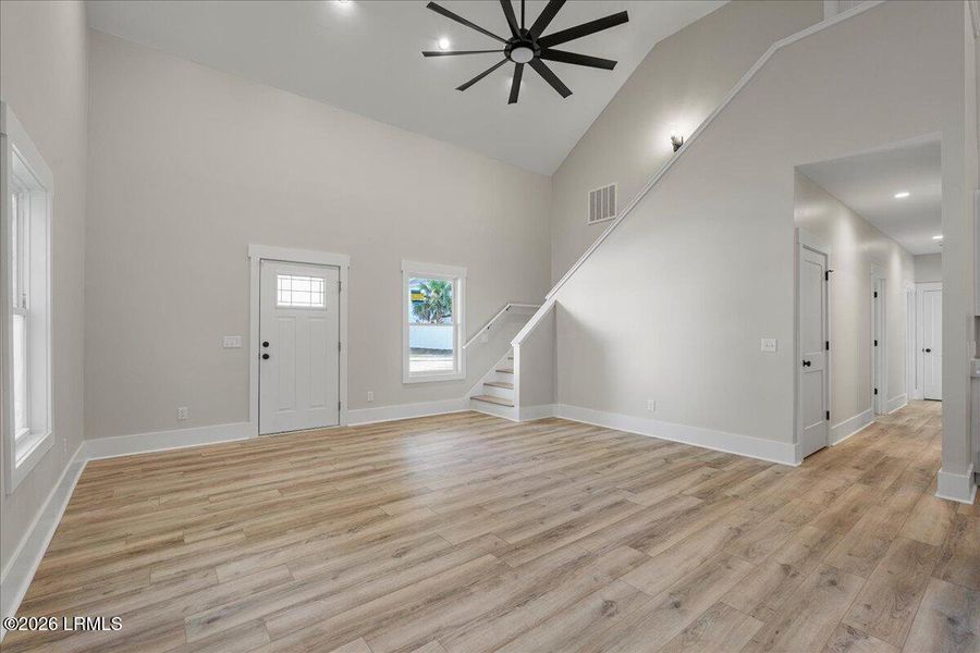 Spacious, unfurnished interior of a new home in , Beaufort (Image 21).