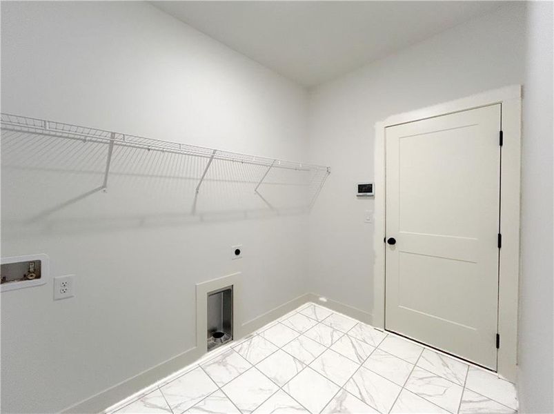 Spacious, unfurnished interior of a new home in , Cartersville (Image 15).