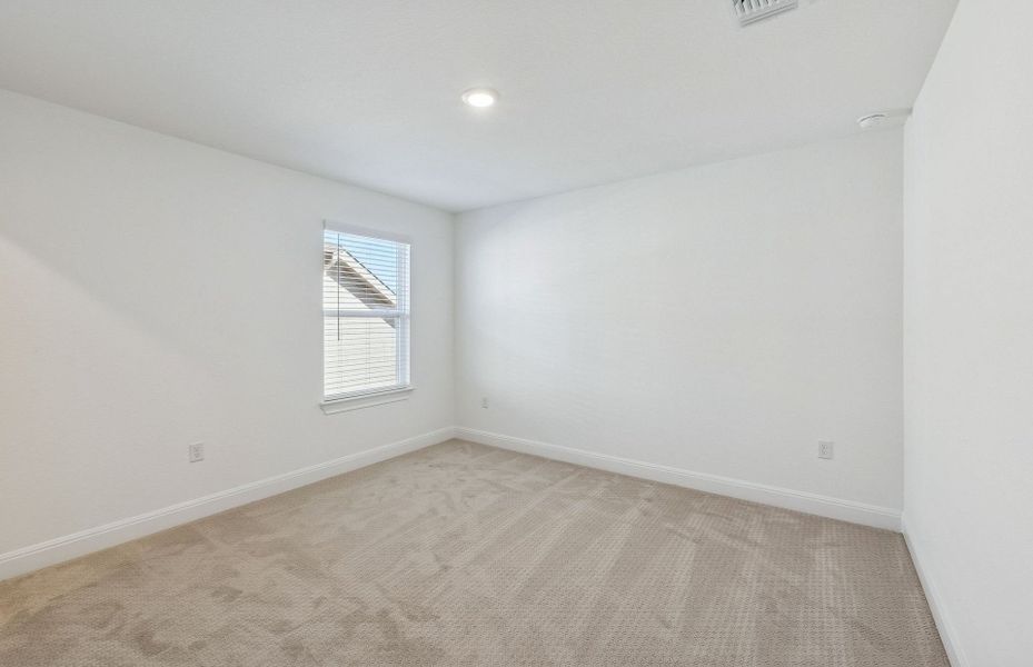 Spacious, unfurnished interior of a new home in Lagos, Manor (Image 19).