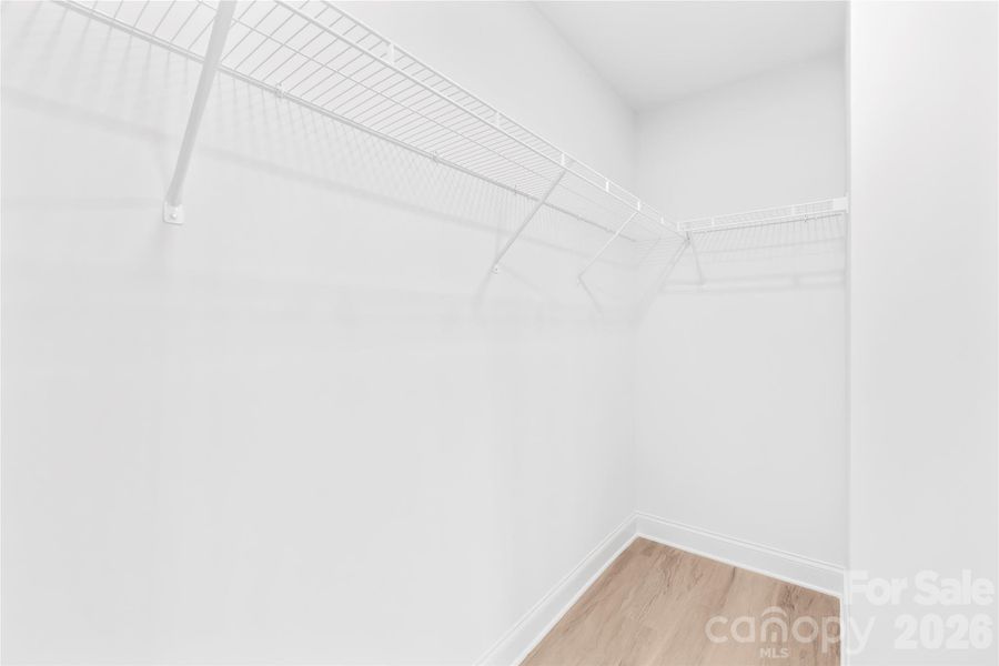 Spacious, unfurnished interior of a new home in , Kings Mountain (Image 19).