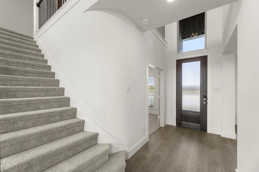 03. 2405 Parkway - Entry 03. 2405 Parkway - Entry