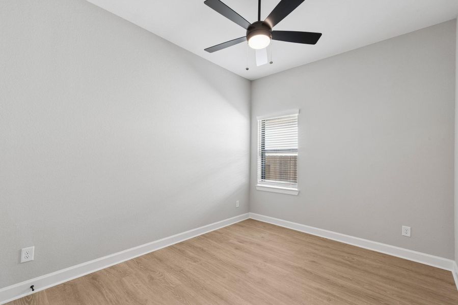 Spacious, unfurnished interior of a new home in The Meadows at Imperial Oaks, Conroe (Image 27).