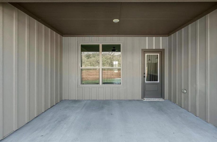 Exterior details and patio area of a home in , Millsap (Image 4).