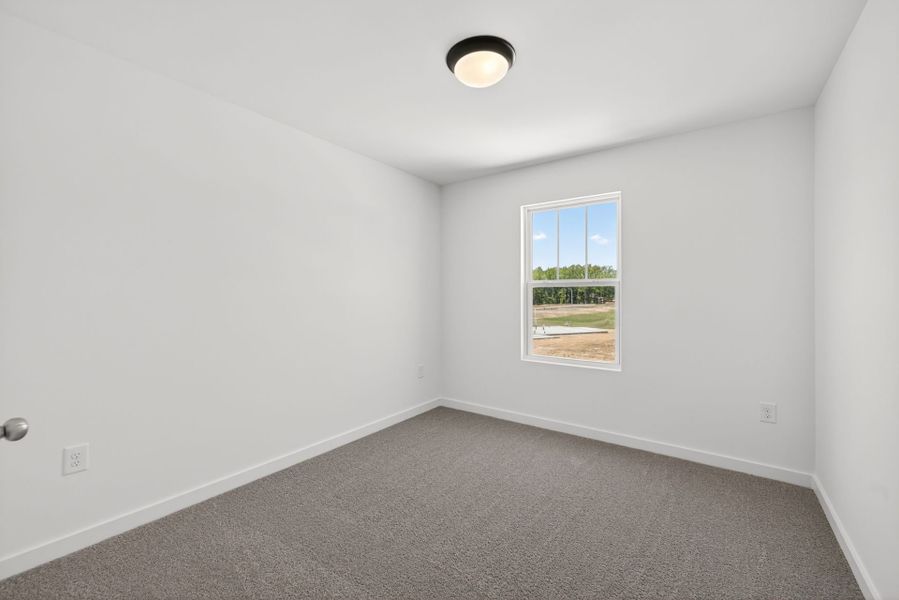Spacious, unfurnished interior of a new home in White Oak Creek Crossing, Angier (Image 21).