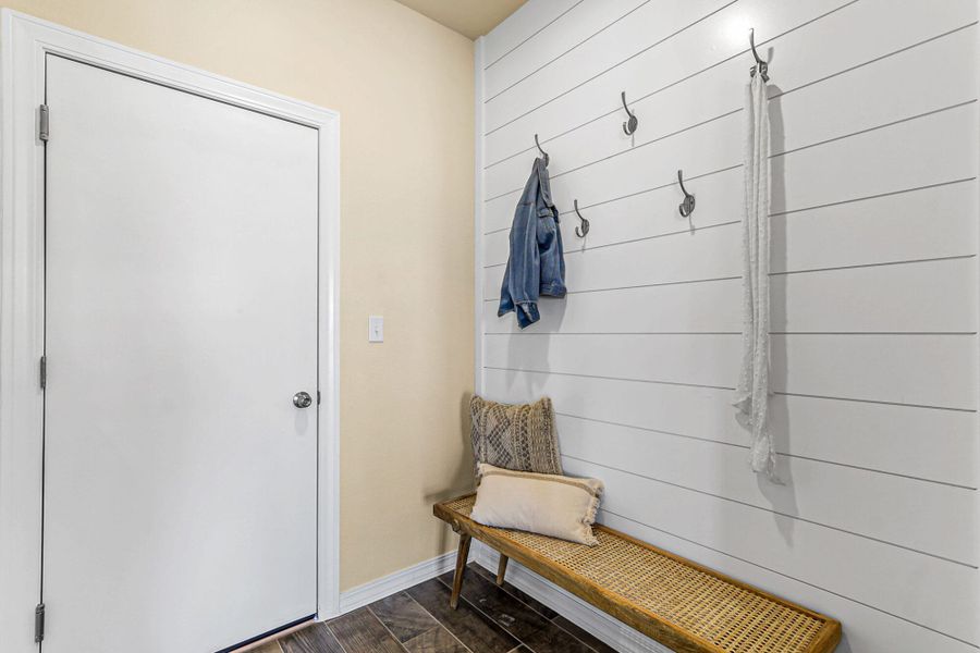 Representative furnished interior of a home built from the Blue Agave by View Homes in Paseos Del Este, Horizon City (Image 17).