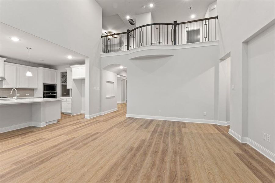 DAL_South Pointe_Lockhart II_ 2113 Birch Street (20) DAL_South Pointe_Lockhart II_ 2113 Birch Street (20)