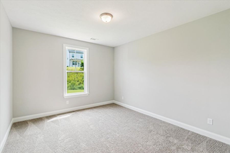 Spacious, unfurnished interior of a new home in Crawford Creek, Grovetown (Image 16).