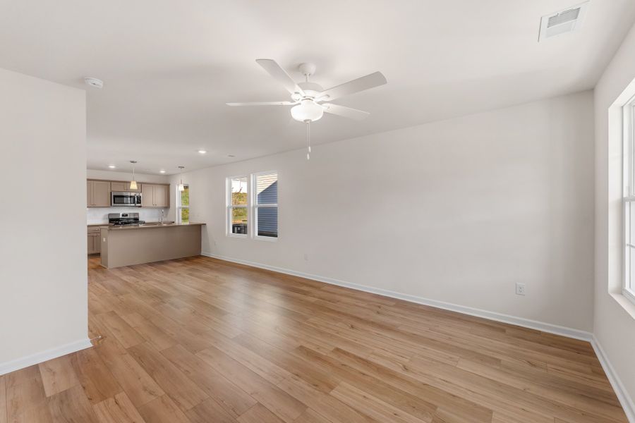 Spacious, unfurnished interior of a new home in Wingate, Inman (Image 14).
