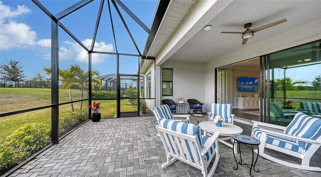 Exterior details and patio area of a home in , Bradenton (Image 4).