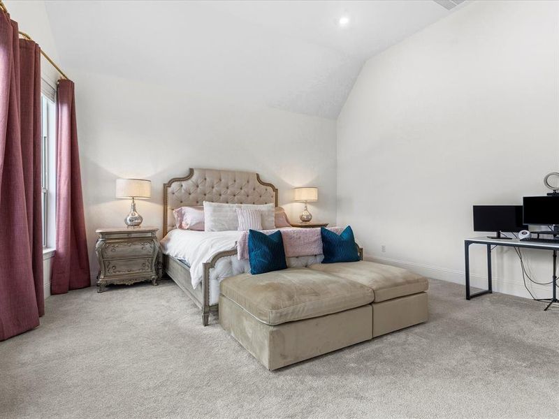 Furnished interior view inside a new home in Gean Estates, Keller (Image 12).