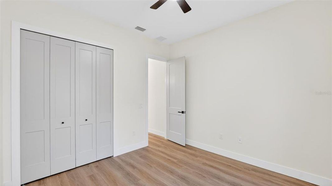 Spacious, unfurnished interior of a new home in , Debary (Image 34).