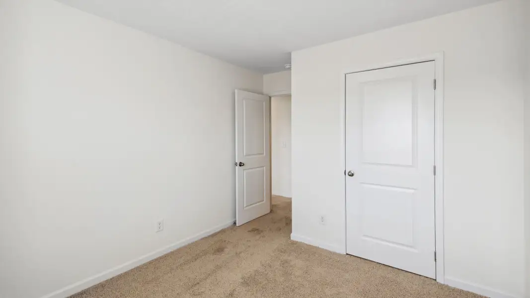 Spacious, unfurnished interior of a new home in Keebler Meadows, Johnson City (Image 30).
