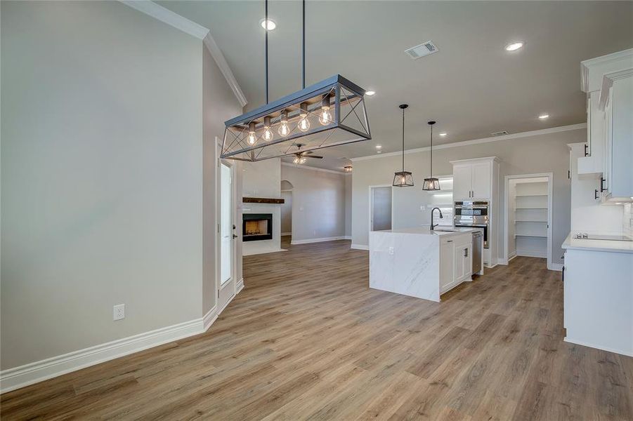 Spacious, unfurnished interior of a new home in , Greenville (Image 30).