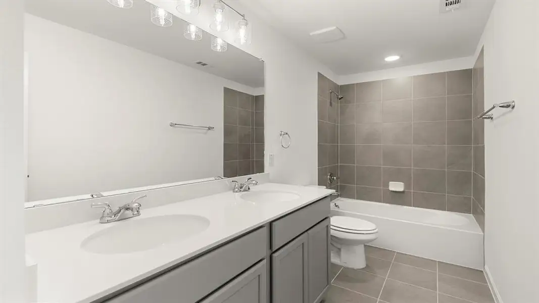 04. 2925 Kimberwick - 2ND Bath