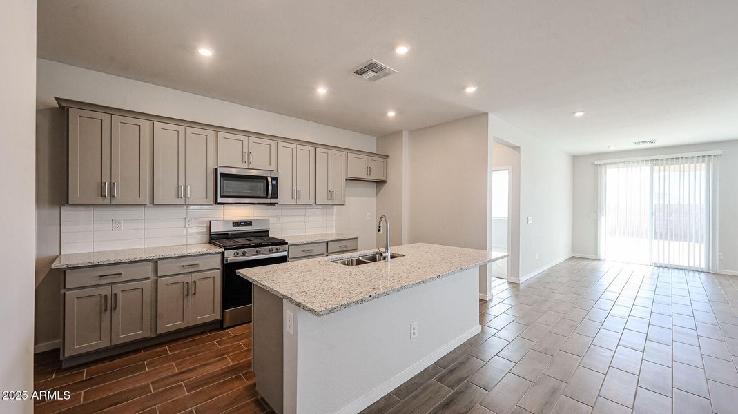 11_Home-for-sale_Surprise_AZ_Century-Com