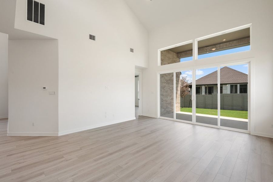 Spacious, unfurnished interior of a new home in Arbor Collection At Wolf Ranch, Georgetown (Image 19).