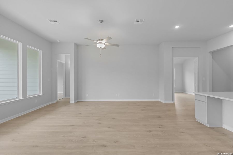 Spacious, unfurnished interior of a new home in Ladera, San Antonio (Image 21). Spacious, unfurnished interior of a new home in Ladera, San Antonio (Image 21).