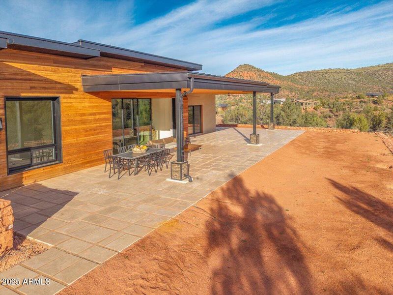 38-10 Amber Cliffs Way-DJI_2025122209144