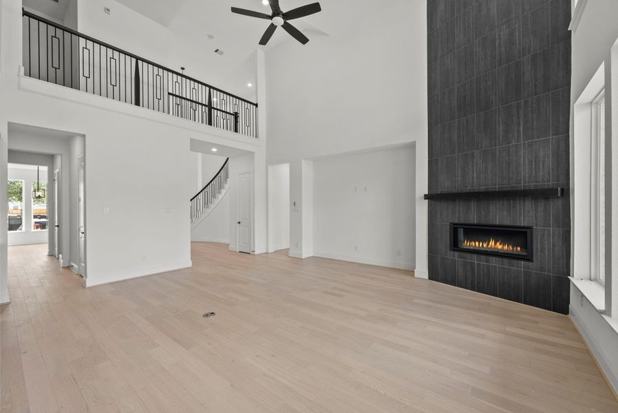 Spacious, unfurnished interior of a new home in Dunham Pointe, Cypress (Image 18).