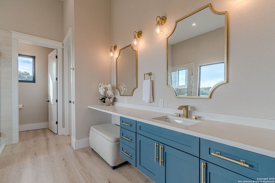 Furnished interior view inside a new home in , New Braunfels (Image 35). Furnished interior view inside a new home in , New Braunfels (Image 35).