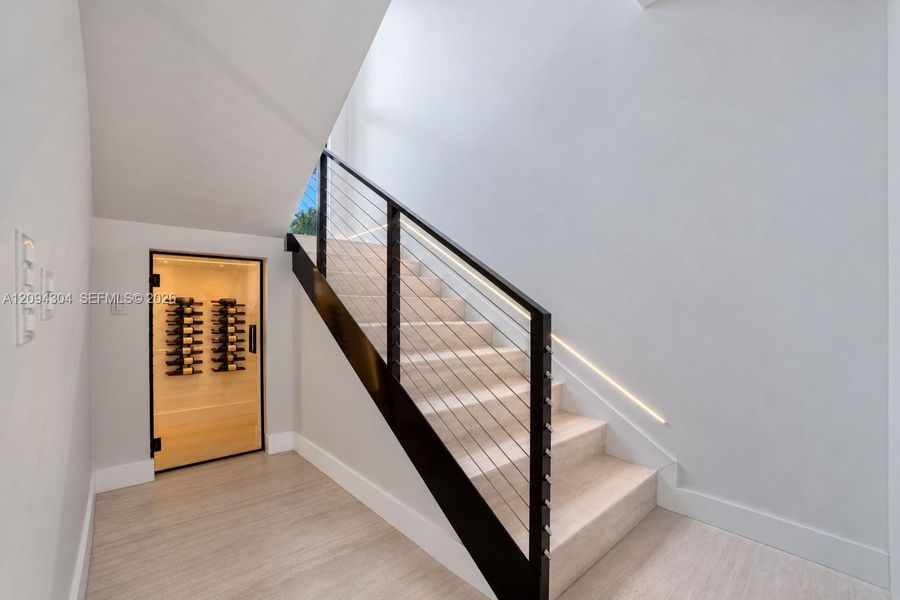 Spacious, unfurnished interior of a new home in , Hollywood (Image 21).