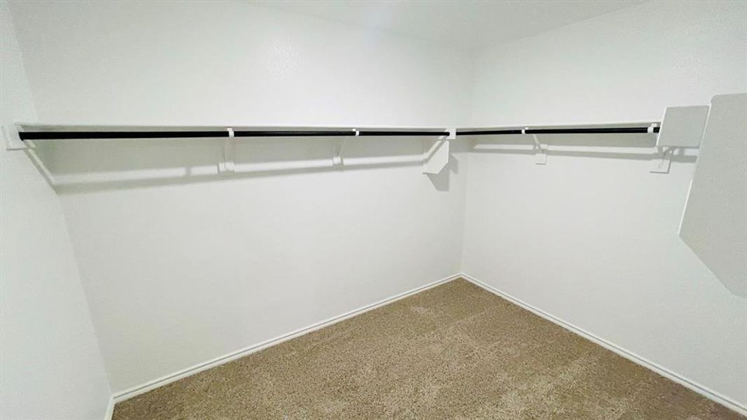 Spacious, unfurnished interior of a new home in Sunnycreek, Crowley (Image 12).