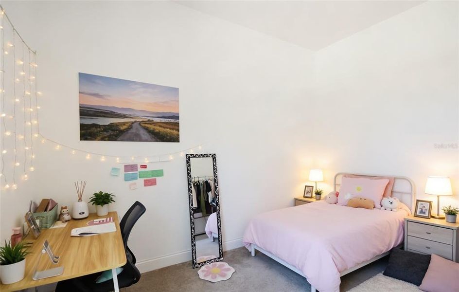 Furnished interior view inside a new home in Blue Diamond , Orlando (Image 15).