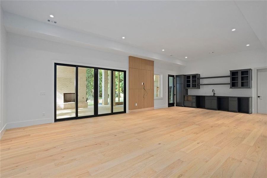 Spacious, unfurnished interior of a new home in , Atlanta (Image 26).