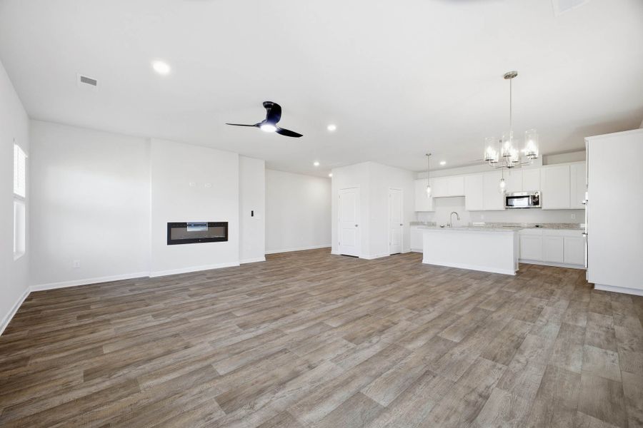 4br New Home in Perry, GA.  - Slide 5