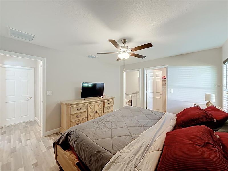 Furnished interior view inside a new home in , Ocala (Image 8).