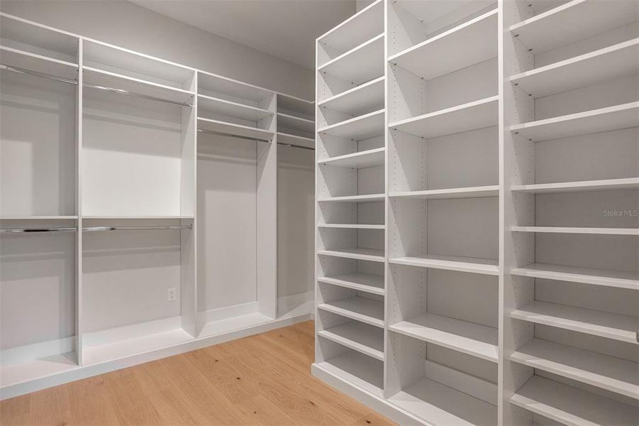 Spacious, unfurnished interior of a new home in , Tampa (Image 55).
