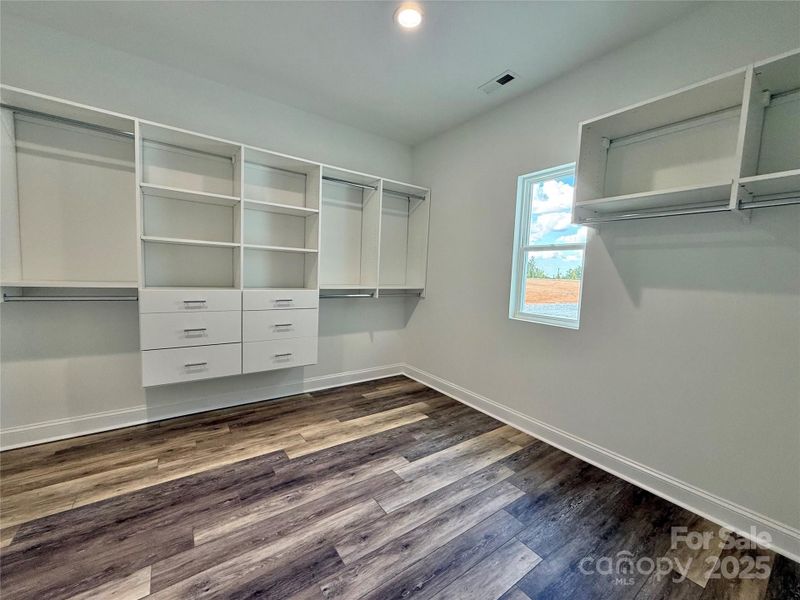 Spacious, unfurnished interior of a new home in , Waxhaw (Image 25). Spacious, unfurnished interior of a new home in , Waxhaw (Image 25).