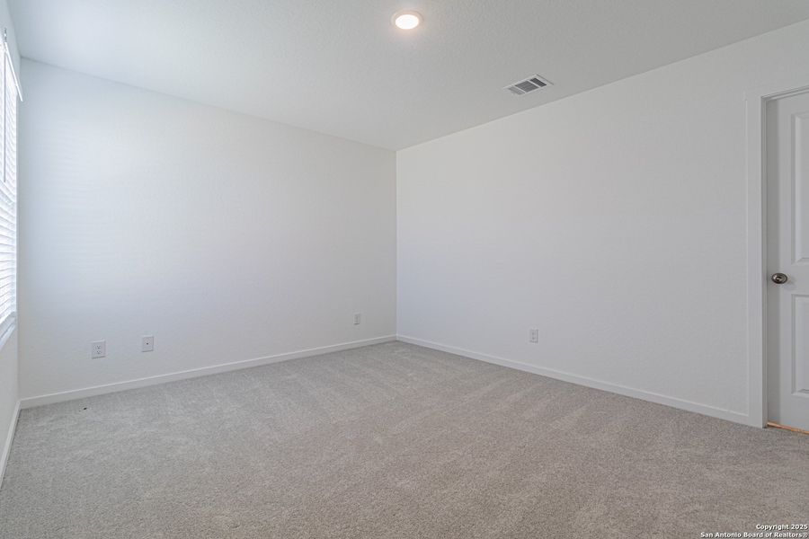 Spacious, unfurnished interior of a new home in Landon Ridge, San Antonio (Image 26). Spacious, unfurnished interior of a new home in Landon Ridge, San Antonio (Image 26).