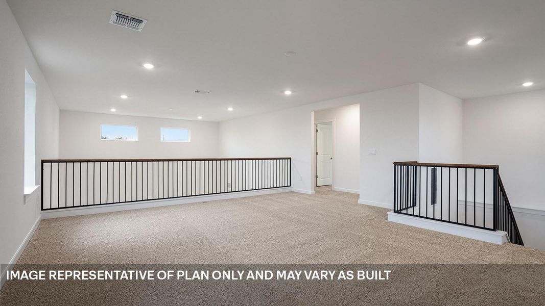 Spacious, unfurnished interior of a new home in Rosenbusch Ranch, Leander (Image 15).