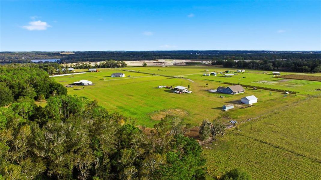 Image 75 of a home in .