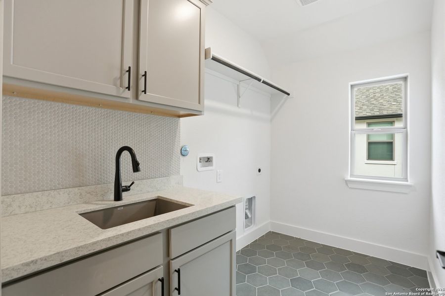 Furnished interior view inside a new home in Kinder Ranch - 70', San Antonio (Image 34).