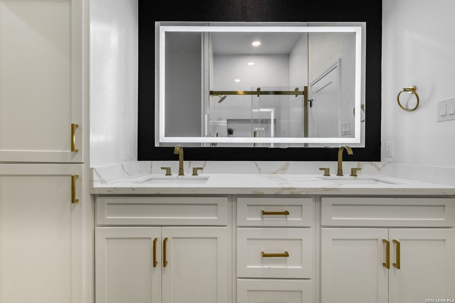 Furnished interior view inside a new home in , Eagle Pass (Image 11).