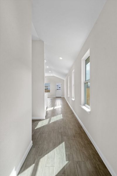 Spacious, unfurnished interior of a new home in Morningstar, Georgetown (Image 17).