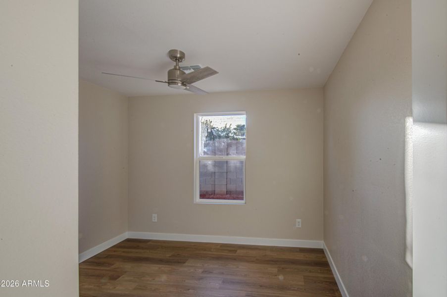 Bedroom 3-pic 1 - Copy Bedroom 3-pic 1 - Copy