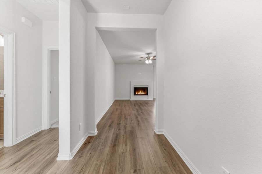 Spacious, unfurnished interior of a new home in Liberty Pointe, Gainesville (Image 11).