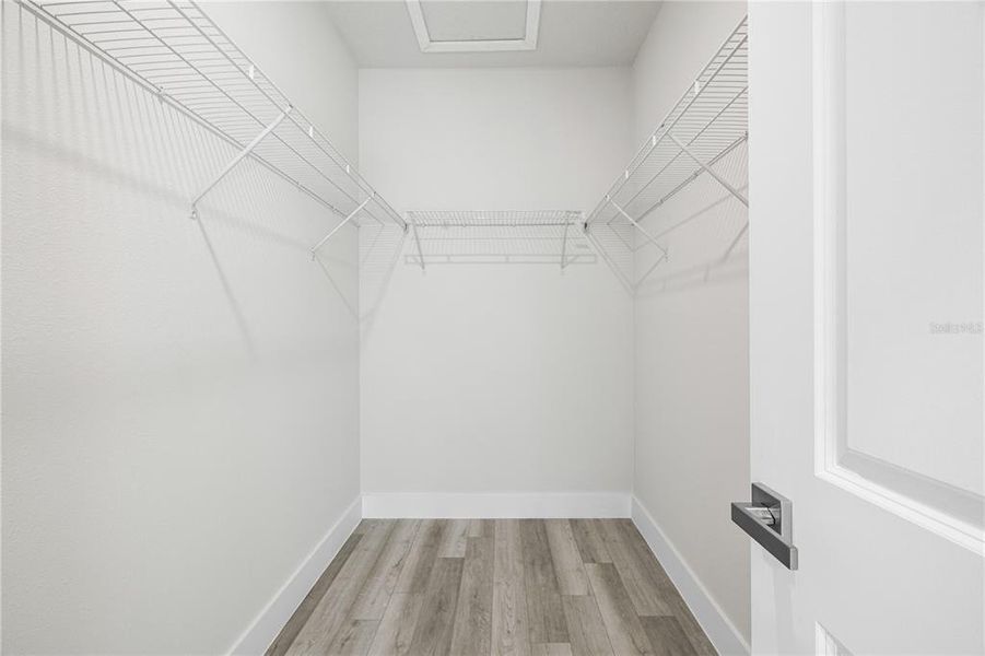 Spacious, unfurnished interior of a new home in , Ocala (Image 19).